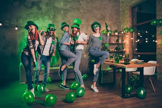 Visiter un parc d’attractions pendant la Saint-Patrick, la bonne idée