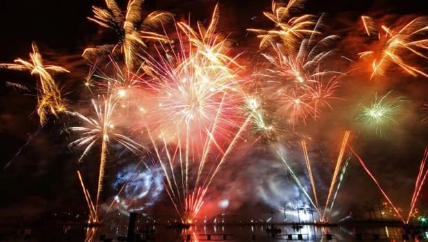 Les Feux Magiques de Disney 2012, le spectacle gratuit de Disney Village