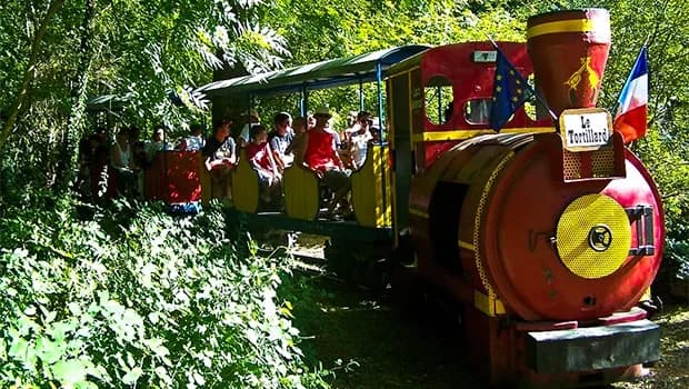 Découvrez le Parc et la vallée de Pierre-Brune dans le Mervent!