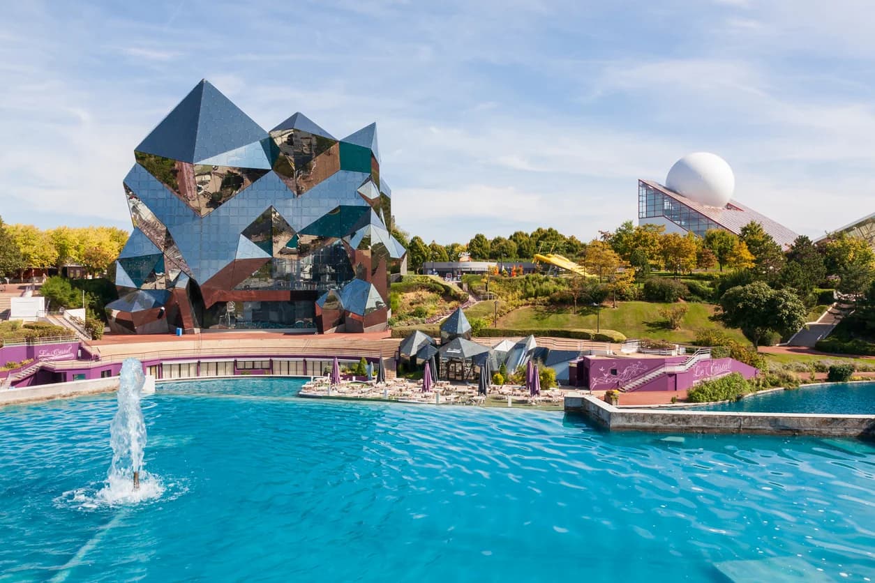 Futuroscope 2026 : attractions, tarifs et tout ce qu'il faut savoir avant votre visite