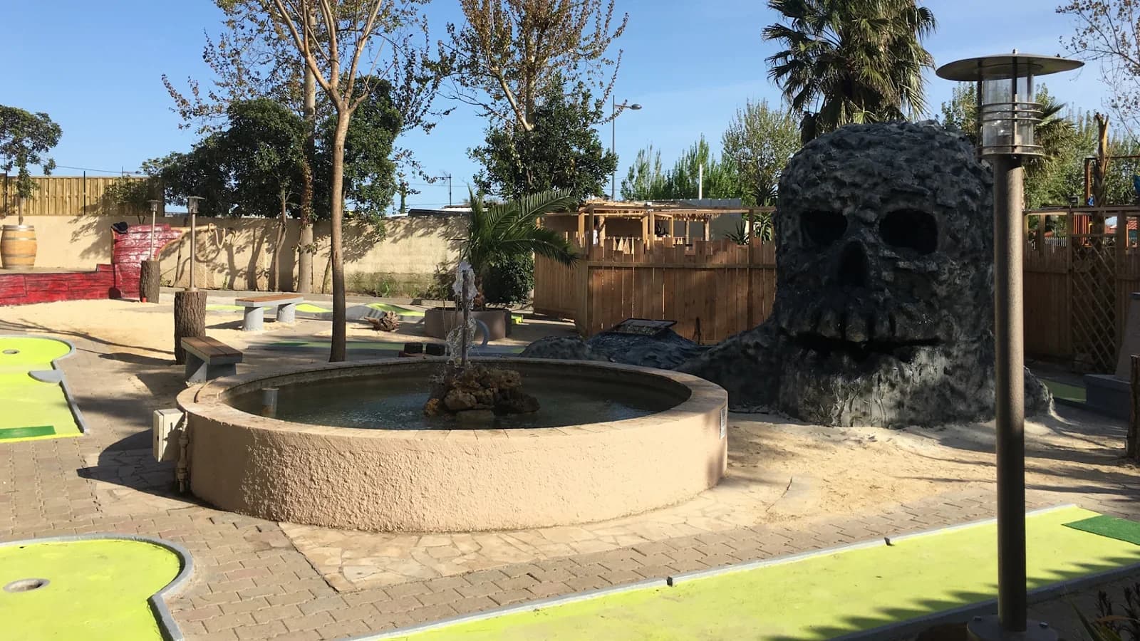 Mini-golf du lion "les mondes perdus"