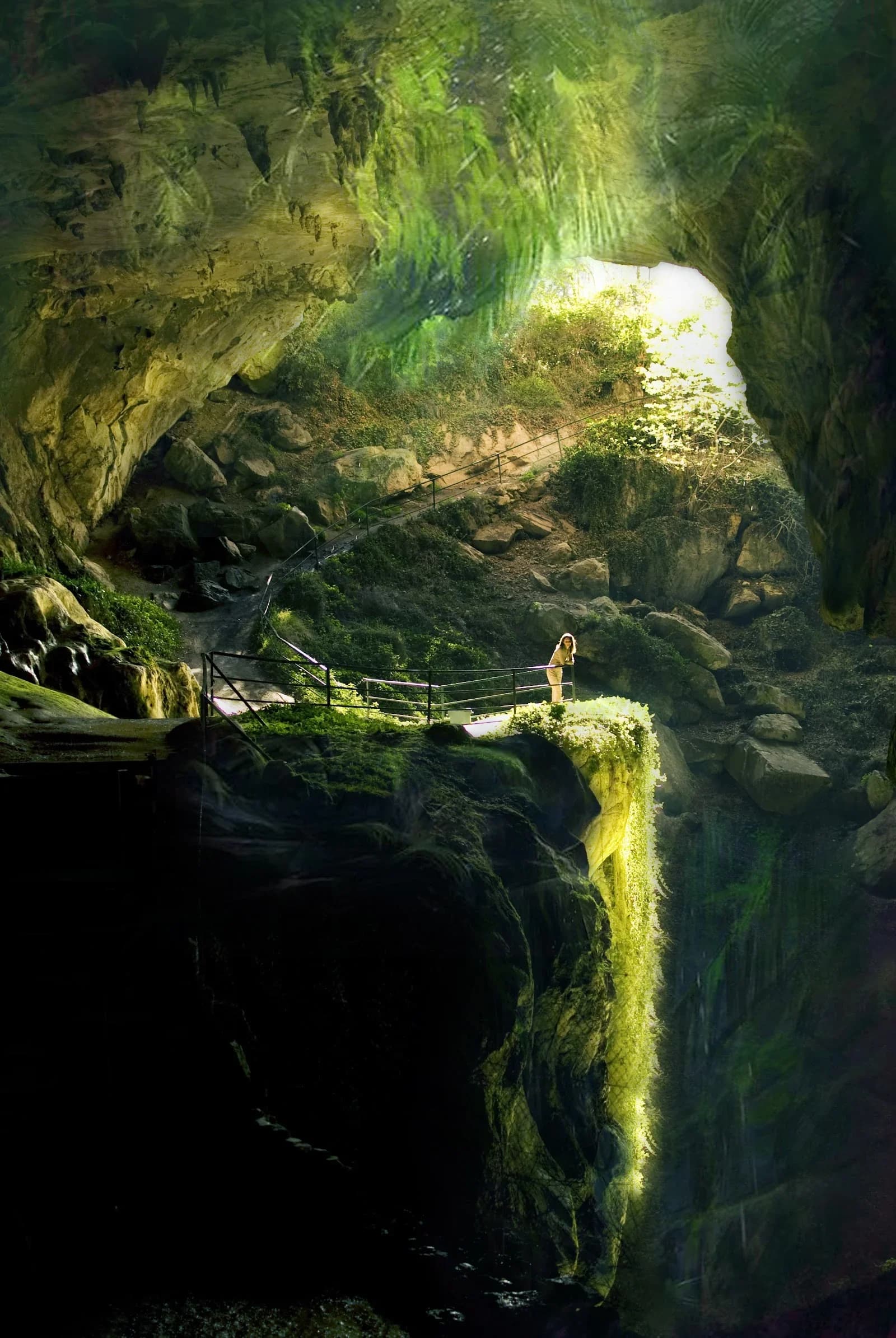 Lombrives, la plus vaste grotte d'Europe
