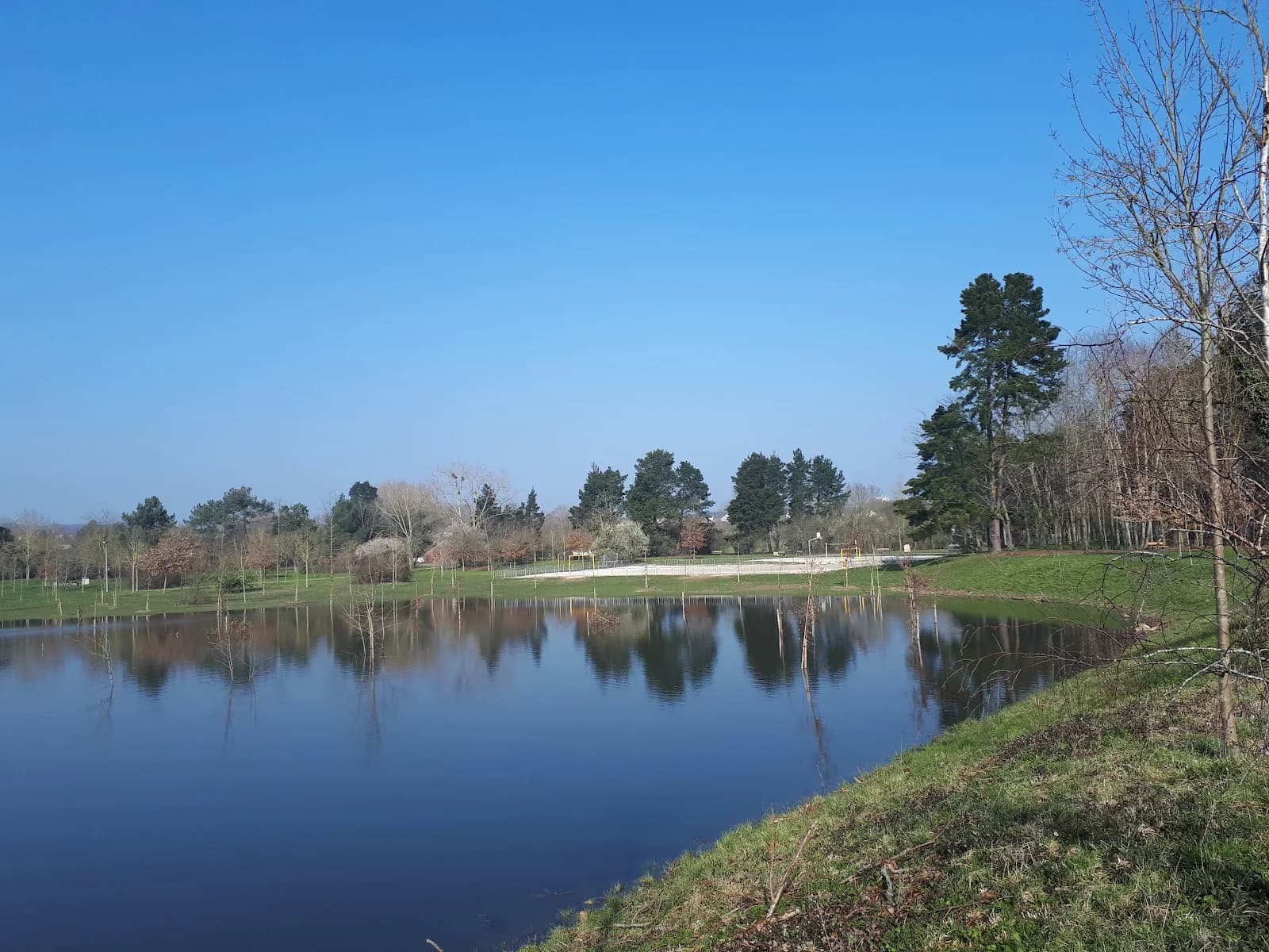 Parc de Loisirs du Lac du Maine