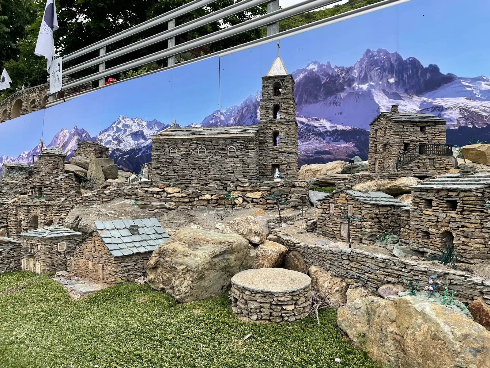 Village miniature corse et ses automates