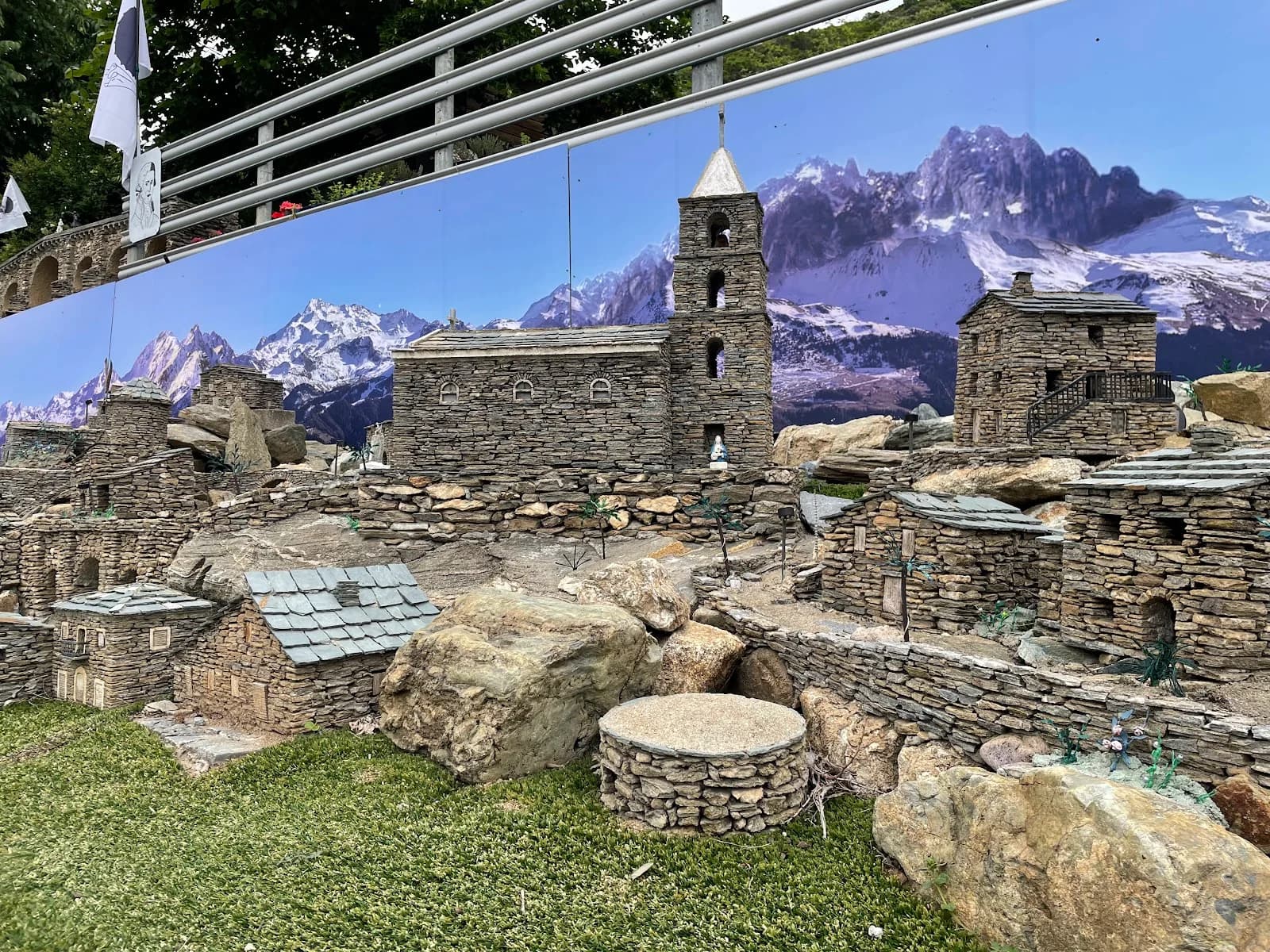 Village miniature corse et ses automates