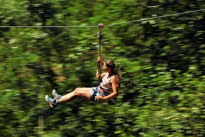 TET AVENTURE
