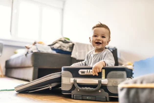 Vacances en voiture avec bébé : conseils pour voyager léger et serein