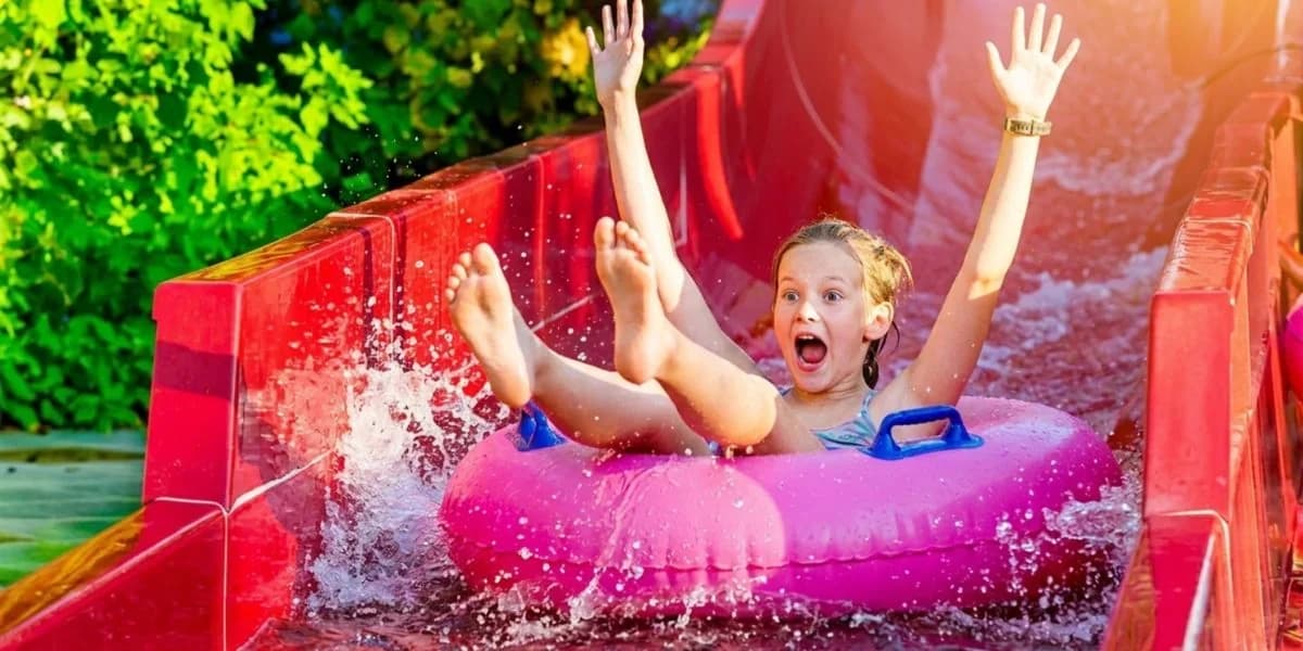 Canicule à Lyon : 2 lieux aquatiques pour s'amuser avec les enfants sans fondre ce weekend