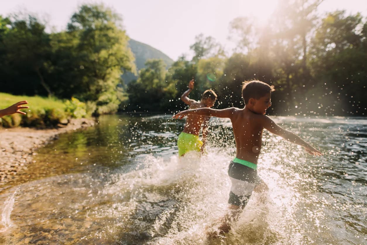 Canicule : les meilleurs lacs et baignades où se rafraîchir près de Lyon