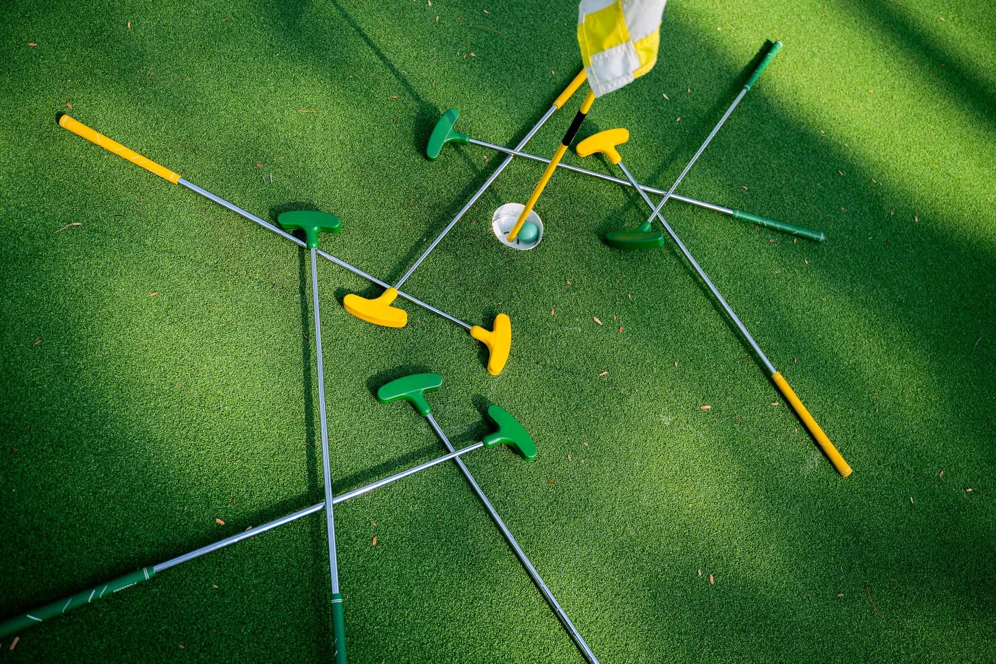 Mini-golf : règles, score et astuces pour gagner