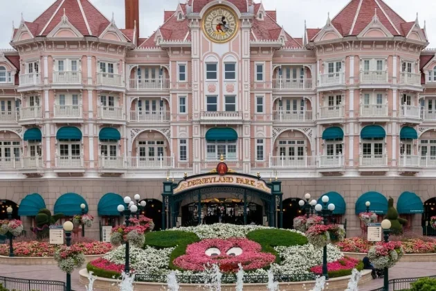 Le Disneyland Hotel a rouvert ses portes : et si vous en profitiez ?