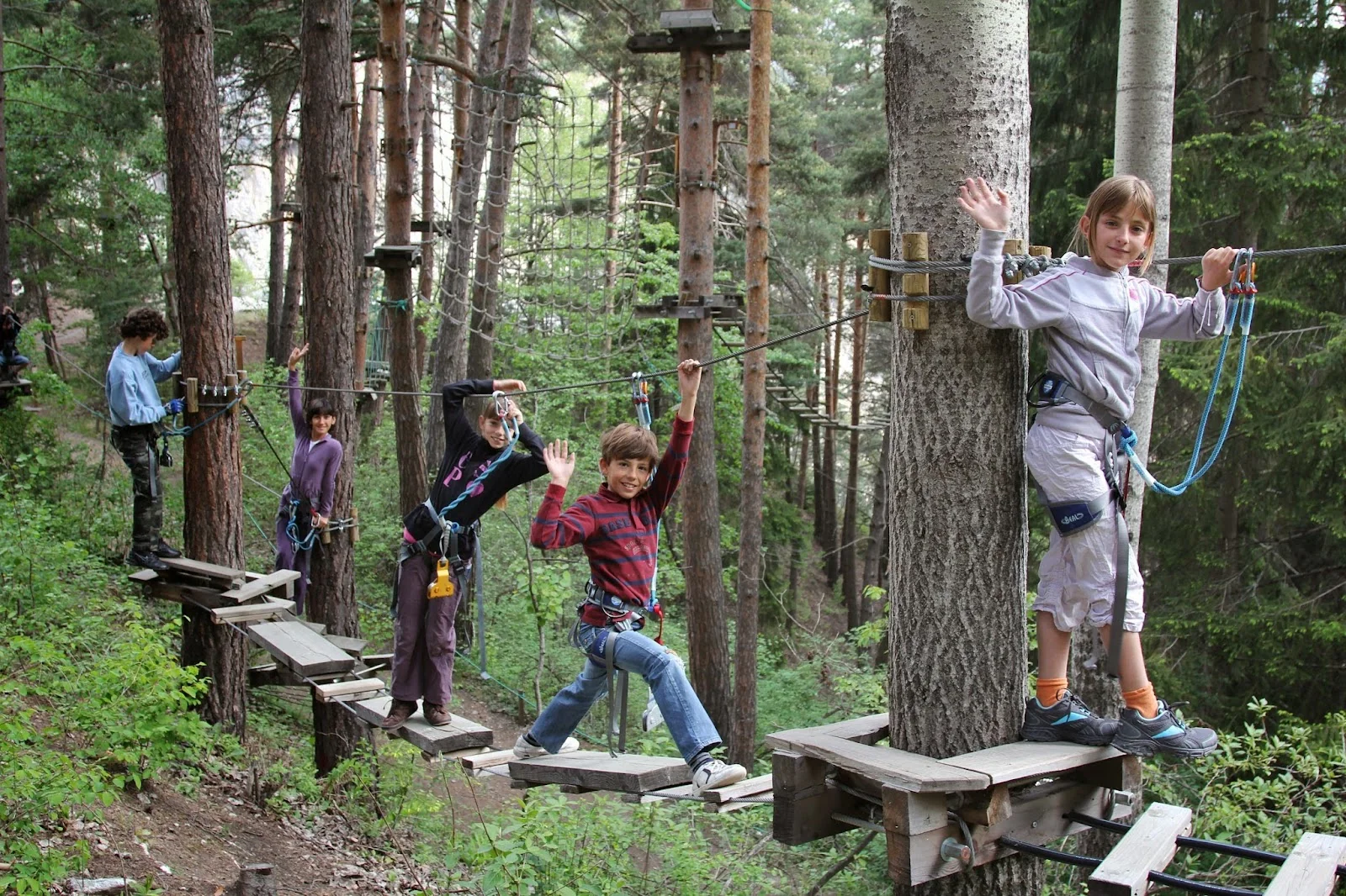 Le plus d'ateliers et la plus haute tyrolienne : le Parcobranche du Diable (Savoie)